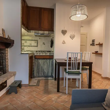 Albert's Daire Assisi